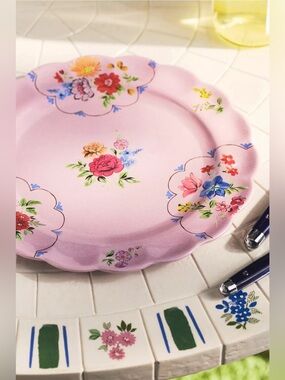 NEW Anthropologie Annette Floral Melamine Dinner Plates, Set of 4, Lilac Ice